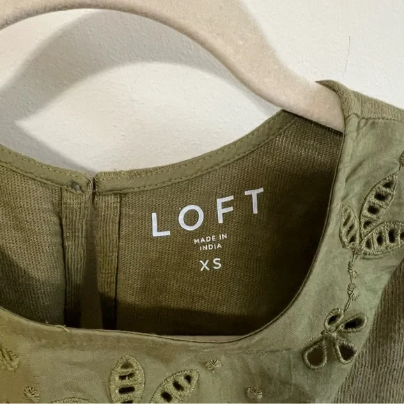 Loft Puff Sleeve Top - Picture 2 of 6